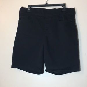 DKNY shorts Jeans Women's Comfort Stretch Pull-On Bermuda Short size L